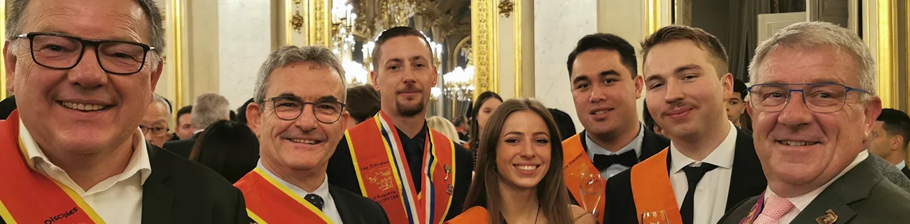 Sarah Delecaut et Noé Lootvoet du Lycée Hôtelier du Touquet à la remise des prix du concours Escoffier