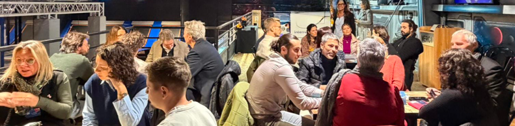 Plusieurs tables de travail sont animées lors des ateliers de l'événement